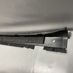 95B853554B PORSCHE MACAN ROCKER MOLDING RIGHT PASSENGER 2015 2016 2017 2018 OEM 95B853664B