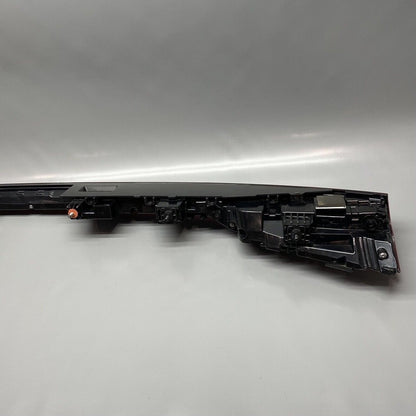 4KE945095G AUDI E-TRON REAR CENTER TAIL LIGHT 2022 2023 2024 OEM 4KE945095G CRACKED