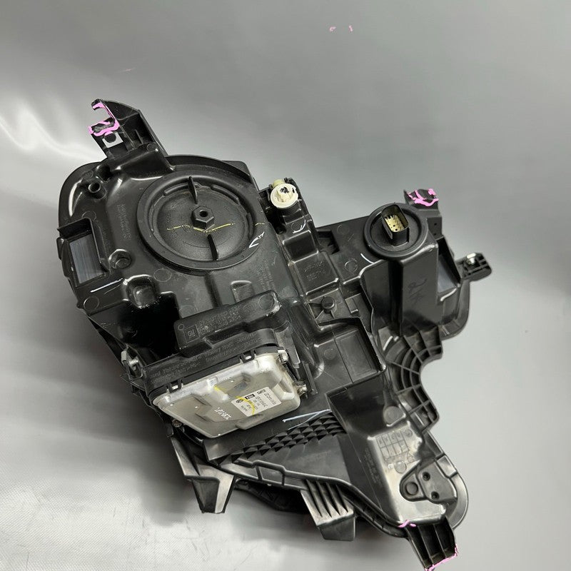 GMC TERRAIN HEADLIGHT LEFT DRIVER 2018 2019 2020 2021 XENON OEM 843556