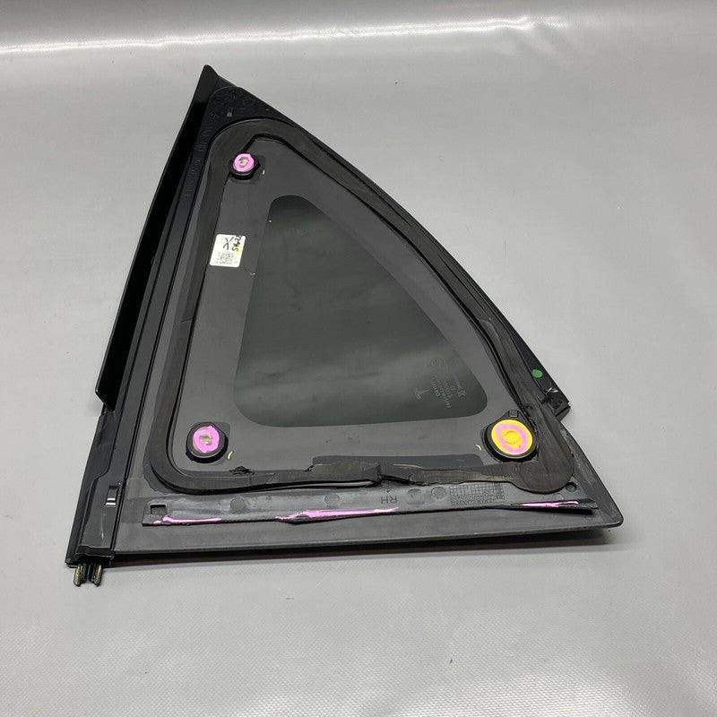 1495741-00-E TESLA MODEL Y QUARTER GLASS RIGHT REAR 2020 2021 2022 2023 OEM 1495741-00-E