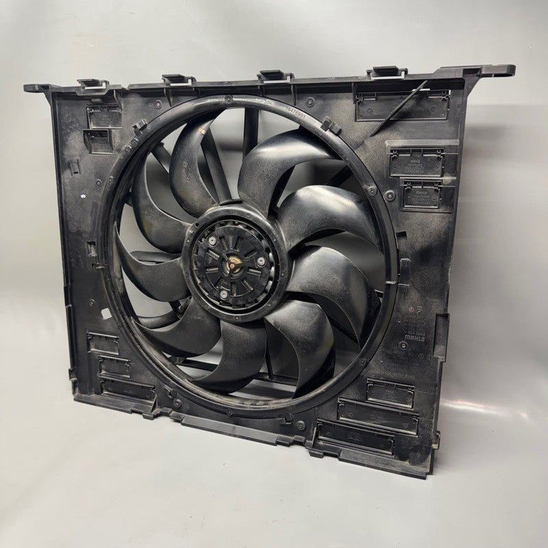 8619626 BMW 530 RADIATOR FAN 540 2016 2017 2018 2019 2020 OEM 8619626