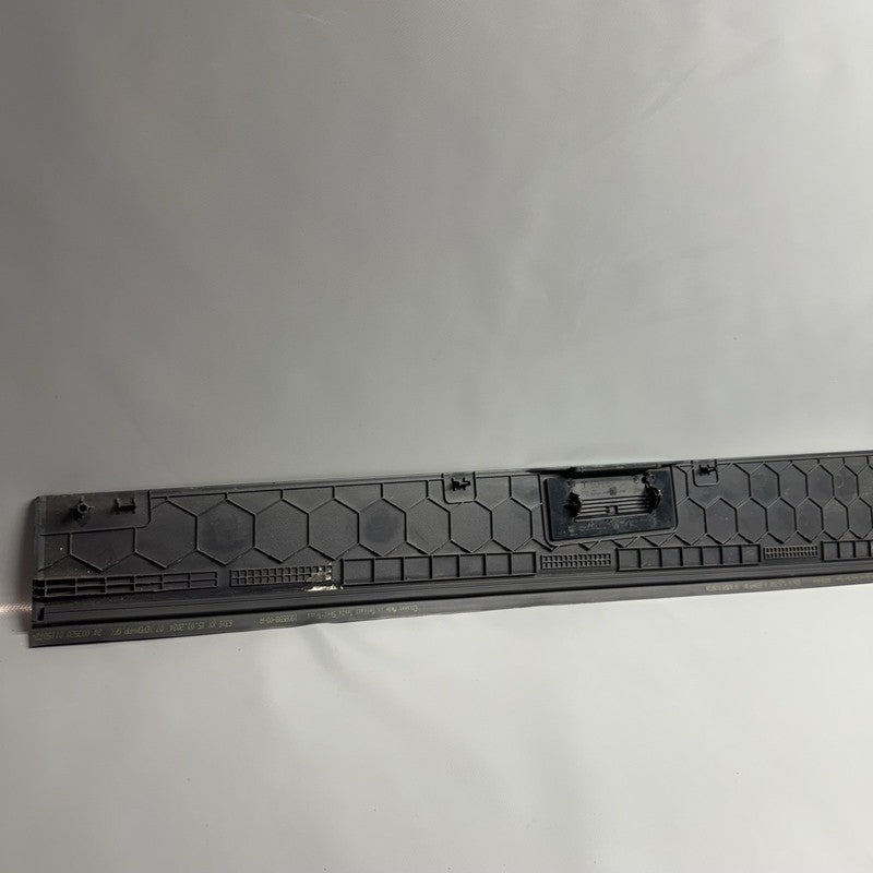 1741538-00-C TESLA CYBERTRUCK BEDSIDE SAIL APPLIQUE LEFT 2023 2024 OEM 1741538-00-C