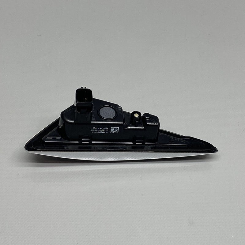 1642010-00-A TESLA MODEL Y FENDER MARKER CAMERA LEFT DRIVER 2020 2021 2022 2023 OEM