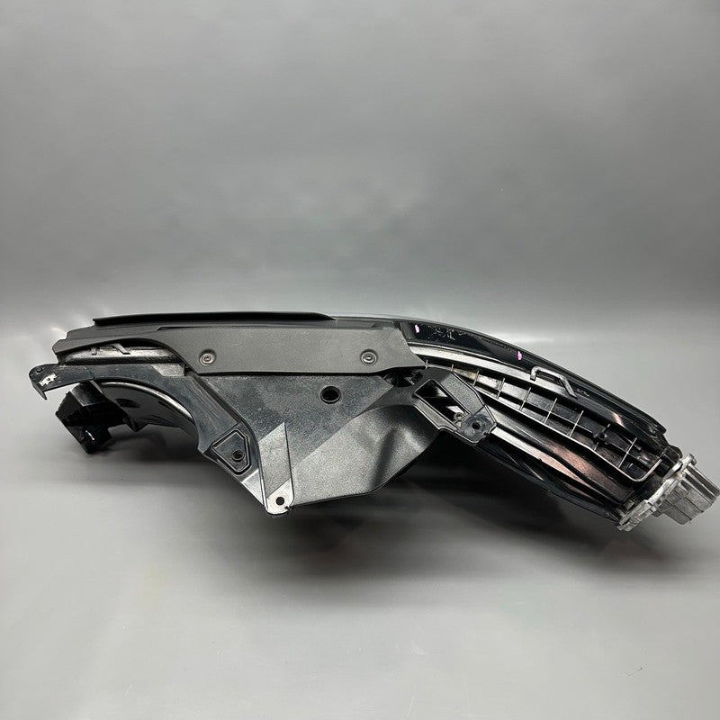 CHEVY TRAVERSE HEADLIGHT RIGHT PASSENGER 2022 2023 2024 OEM 85584766