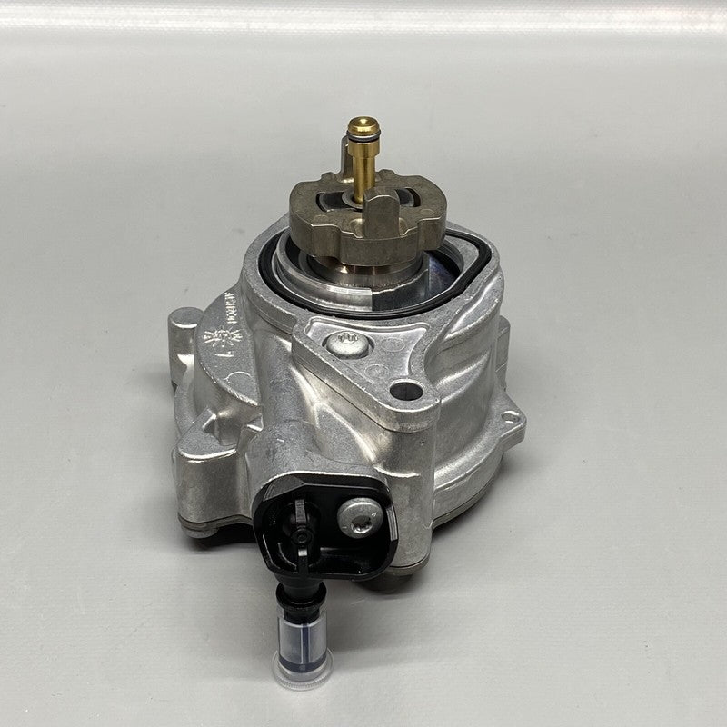 LR082226 / FX23-2A451-AB LAND ROVER DEFENDER PUMP VACUM RIGHT 2020 2021 2022 OEM FX23-2A451-AB