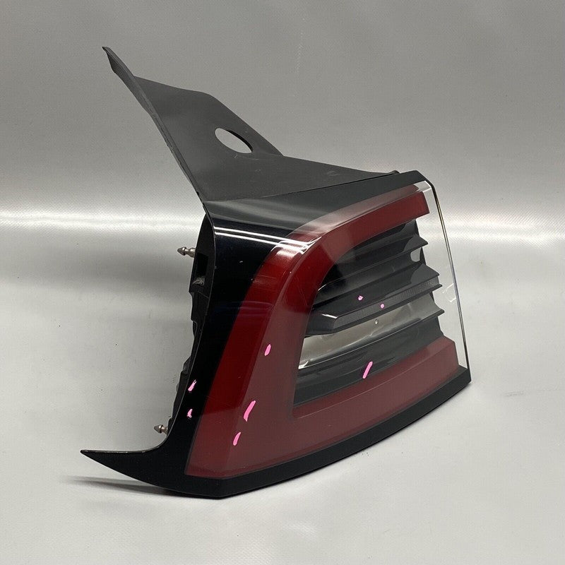 1502086-00-D TESLA MODEL Y TAIL LIGHT LEFT DRIVER 2020 2021 2022 2023 LED OEM 1502086-00-D