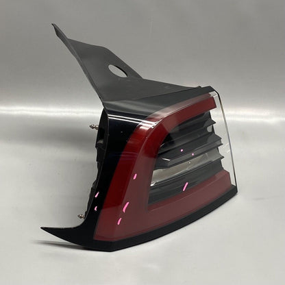 1502086-00-D TESLA MODEL Y TAIL LIGHT LEFT DRIVER 2020 2021 2022 2023 LED OEM 1502086-00-D