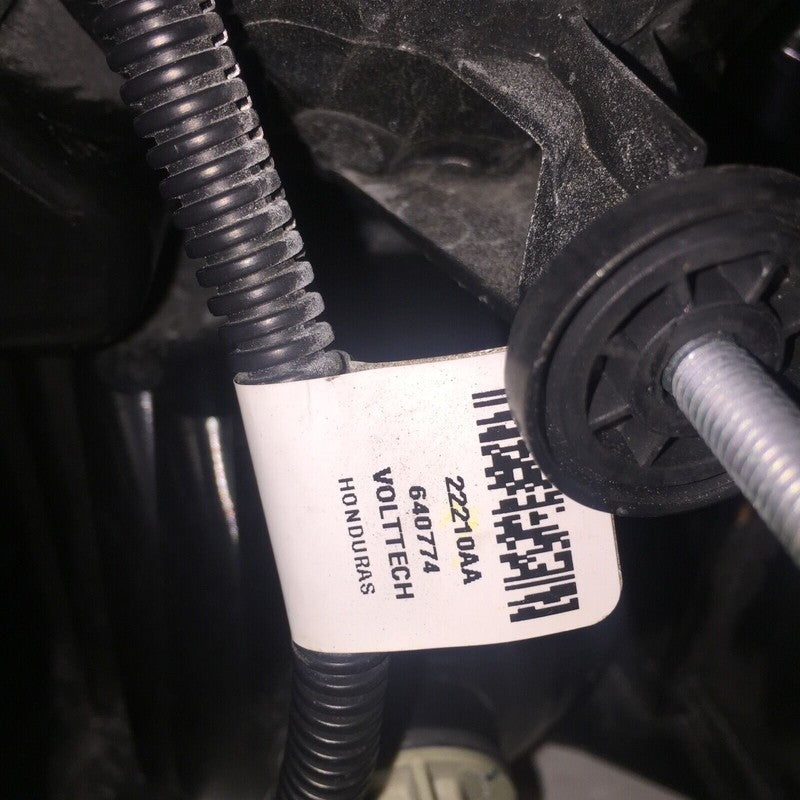 RAM PROMASTER RIGHT SIDE TAIL LIGHT 2014 2015 2016 OEM CRACKED