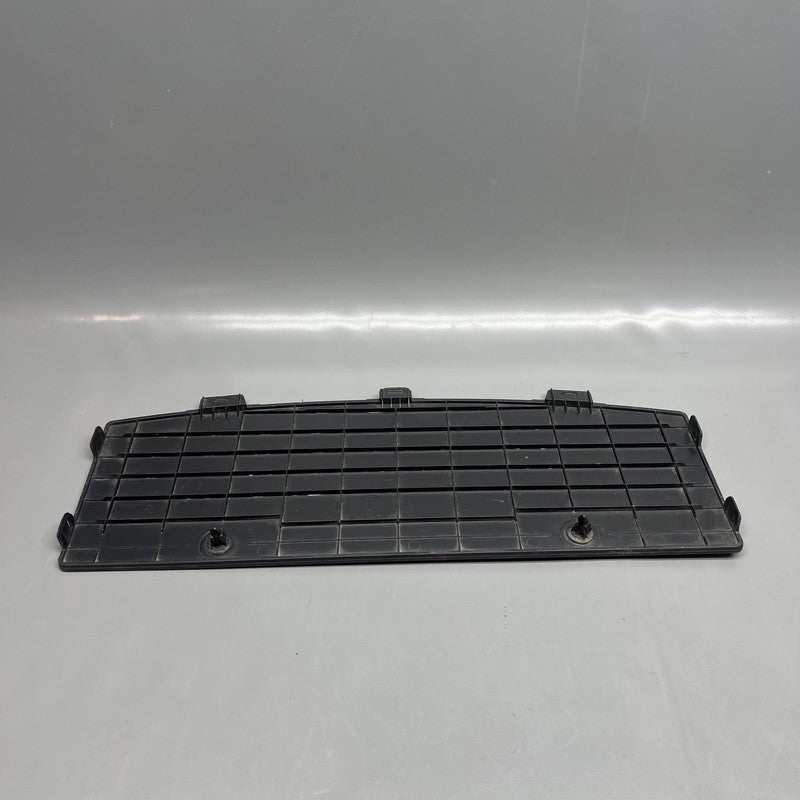 1135412-00-A TESLA MODEL 3 TOW HITCH COVER REAR CAP 2017 2018 2019 2020 2021 OEM 1135412-00-A