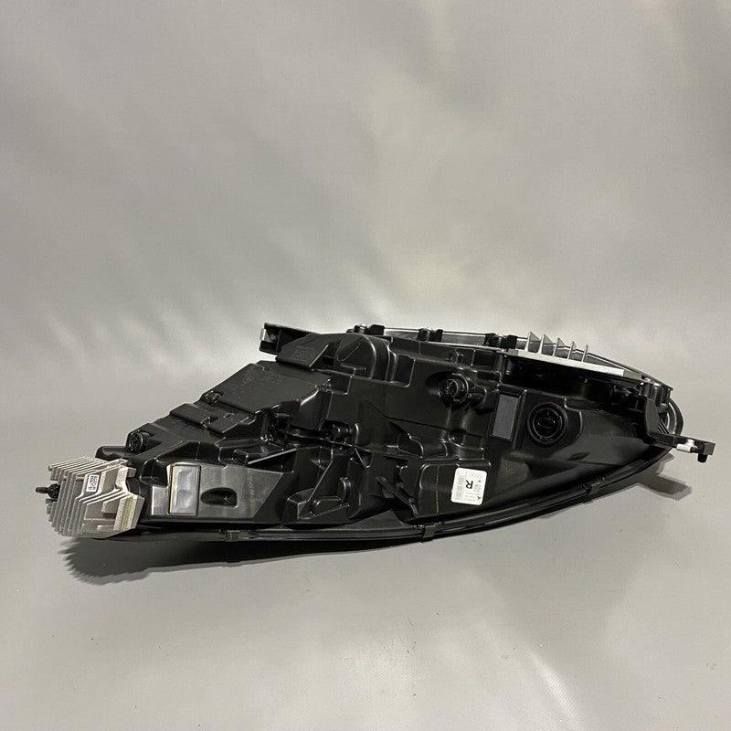 1077372-00-L TESLA MODEL 3 HEADLIGHT RIGHT PASSENGER LED 1077372-00-L 2017 2018 2019 2020 OEM