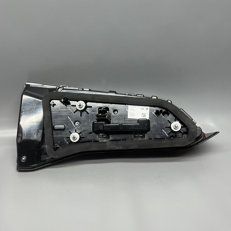 BMW X5 TAIL LIGHT RIGHT PASSENGER INNER 2019 2020 2021 OEM 8793199807