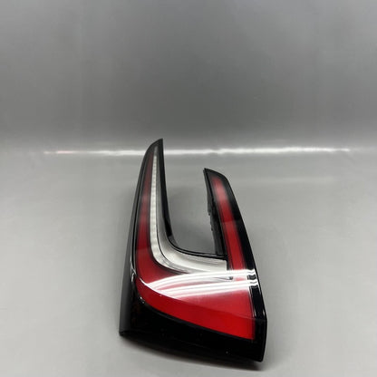 1691498-00-F TESLA MODEL 3 TAIL LIGHT LEFT DRIVER 2024 OEM 1691498-00-F