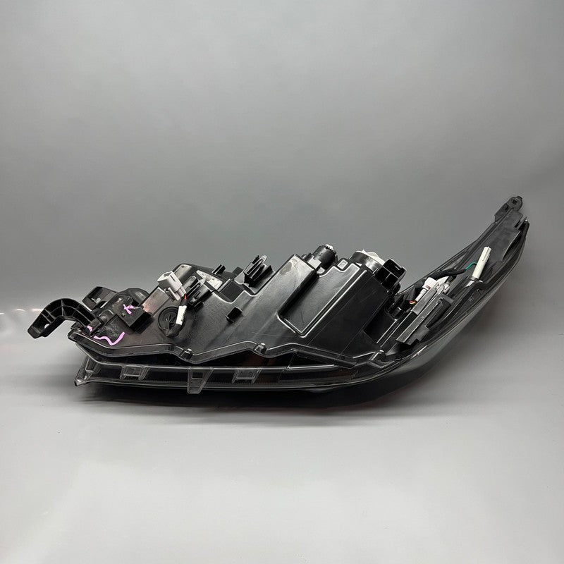 TOYOTA HIGHLANDER HEADLIGHT RIGHT PASSENGER 2017 2018 2019 DRL OEM 
