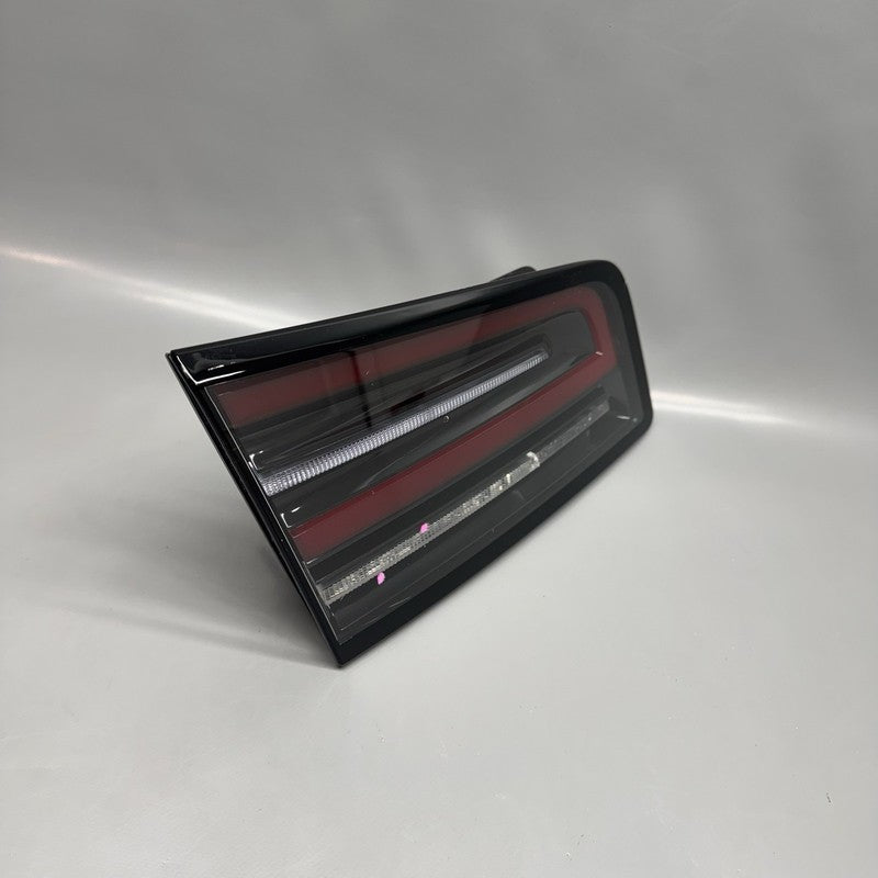 1613764-00-C TESLA MODEL S PLAID TAIL LIGHT INNER LEFT DRIVER 2021 2022 2023 OEM 1613764-00-C
