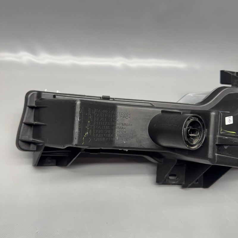 MODEL 3 TESLA MODEL 3 FOG LIGHT RIGHT PASSENGER 2017 2018 2019 2020 2021 2022 OEM
