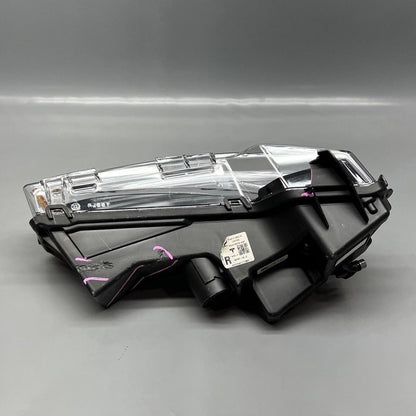 1507931-00-D TESLA MODEL Y FOG LIGHT RIGHT PASSENGER 3 PIN 2020 21 22 2023 OEM 1507931-00-D