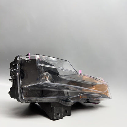 1077392-00-F TESLA MODEL 3 FOG LIGHT RIGHT PASSENGER 2017 2018 2019 2020 2021 2022 OEM 3 PIN