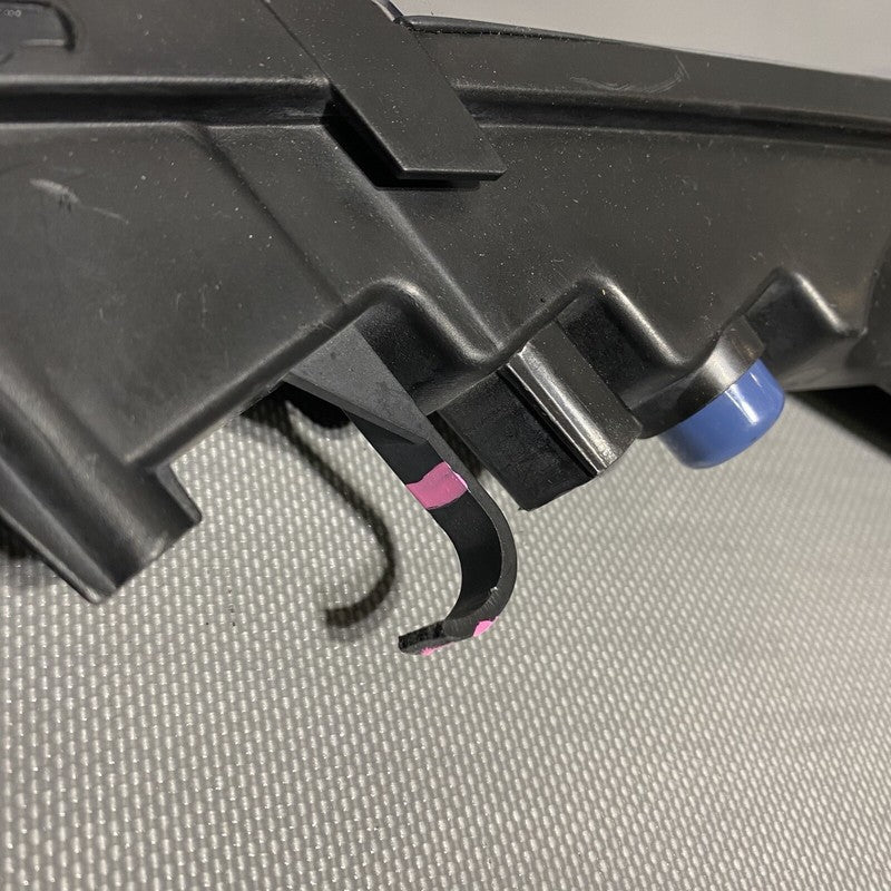 7P5941182J PORSCHE CAYENNE GTS FOG LIGHT RIGHT PASSENGER 7P5941182J 2015 2016 2017 LED OEM