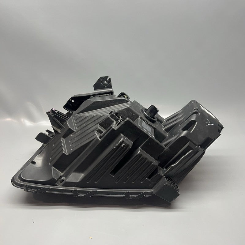 84902386 GMC ACADIA HEADLIGHT RIGHT PASSENGER 2020 2021 2022 2023 LED OEM 84902386