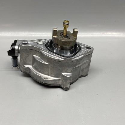 LR082226 / FX23-2A451-AB LAND ROVER DEFENDER PUMP VACUM RIGHT 2020 2021 2022 OEM FX23-2A451-AB