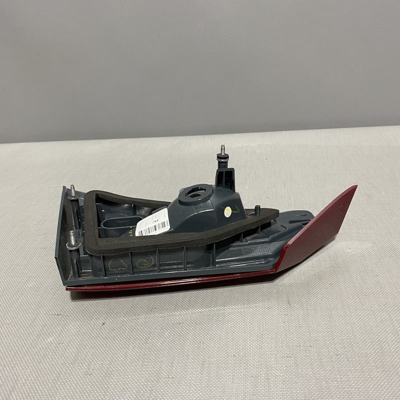 HS73-BA602-AG FORD FUSION TAIL LIGHT RIGHT INNER TRUNK HS73-BA602-AG OEM 2017 2018