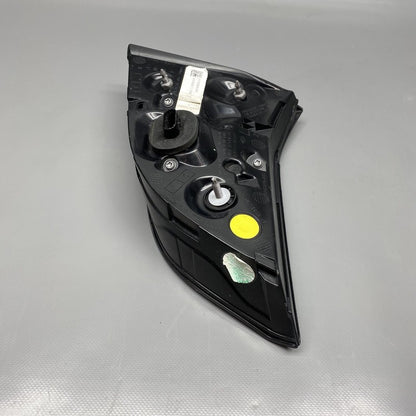 1502088-00-B TESLA MODEL Y  TAIL LIGHT TRUNK LEFT DRIVER 1502088-00-B 2020 21 2022 2023 OEM