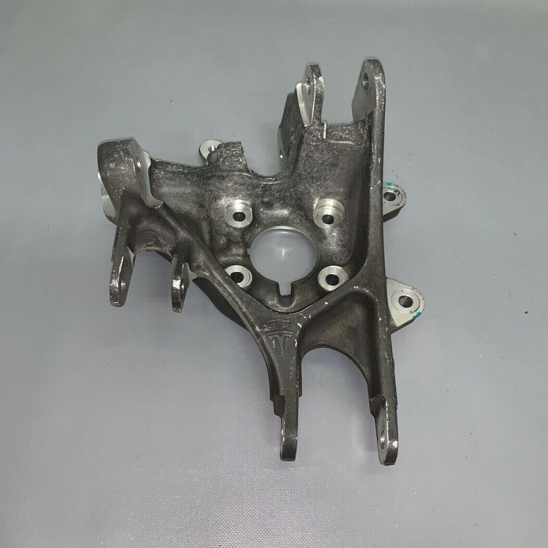 1042507-00-B TESLA MODEL S RWD RIGHT REAR KNUCKLE 2016 2017 2018 2019 OEM