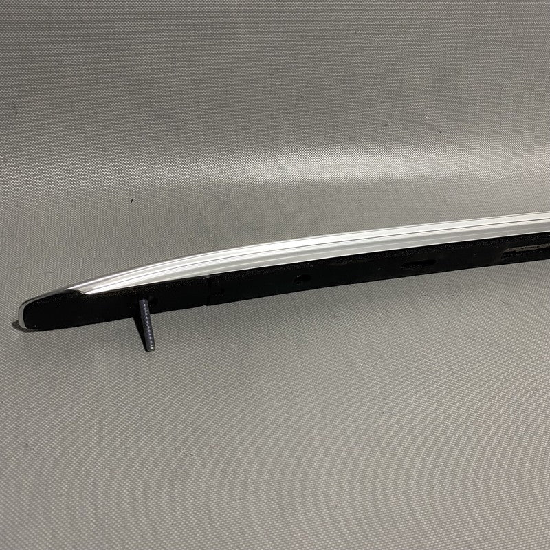 9Y0860044B PORSCHE CAYENNE ROOF RAIL RIGHT 9Y0860044B 2019 2020 OEM