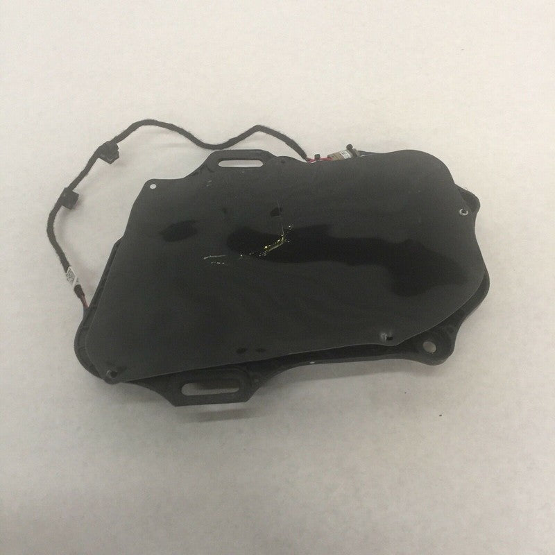 1007374-00-L TESLA MODEL S RIGHT REAR DOOR HANDLE 2012 2013 2014 2015 OEM