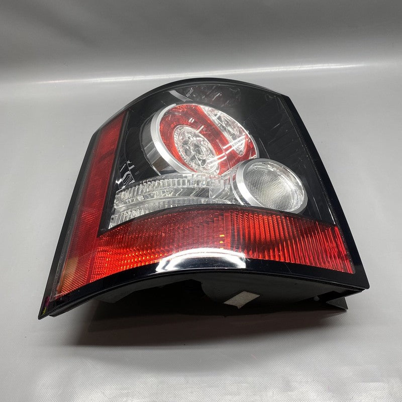 A056008 RANGE ROVER SPORT TAIL LIGHT LEFT DRIVER SIDE A056008 2010 2011 OEM