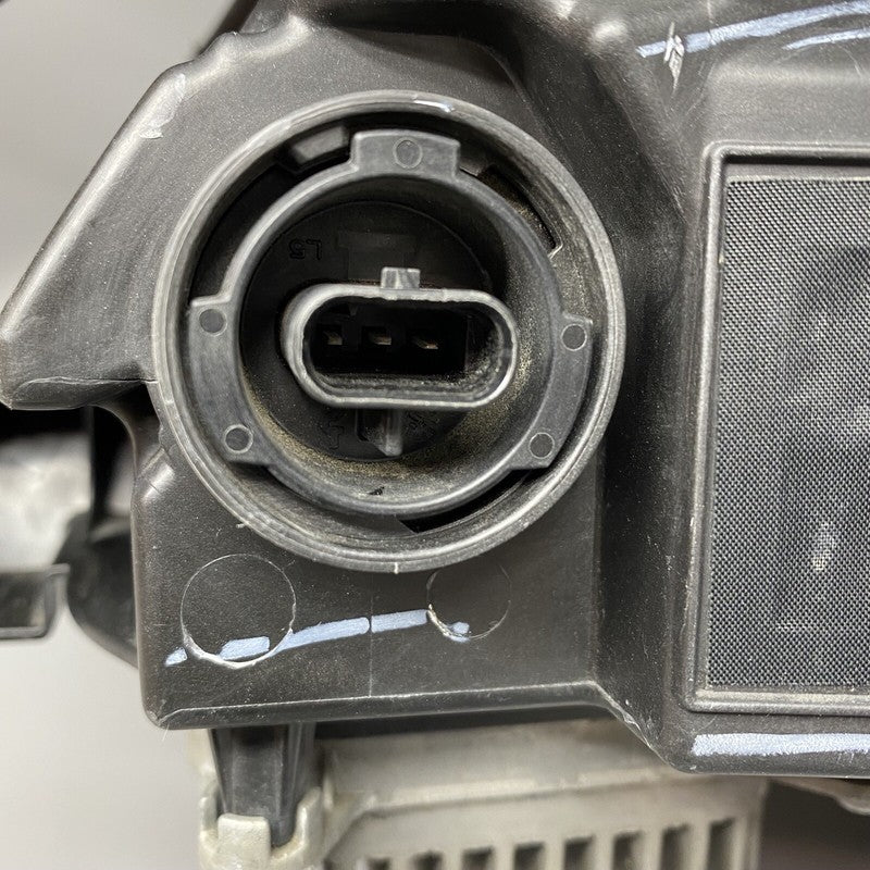 1077371-00-L TESLA MODEL 3 Y HEADLIGHT RIGHT PASSENGER LED 2021 2022 2023 OEM 1514953-00-C