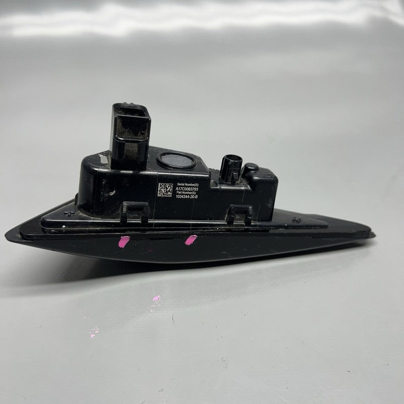 1034344-20-B TESLA MODEL S FENDER CAMERA MARKER LEFT 2016 2017 2018 OEM 1034344-20-B