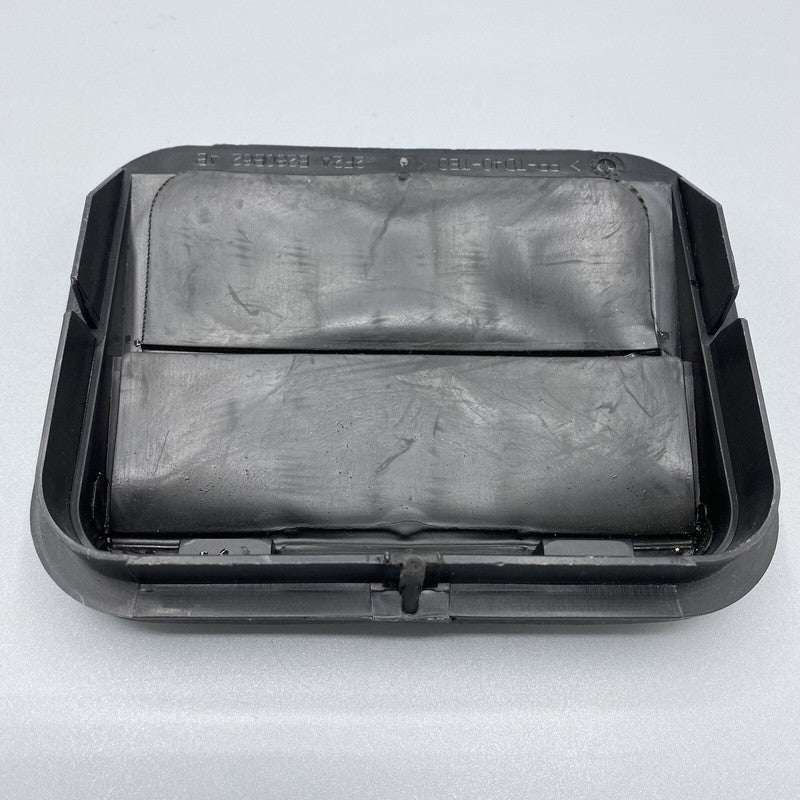 2F2A-B280B62AB TESLA MODEL S QUARTER AIR VENT 2012 2013 2014 2015 2016 2017 2018 2019 OEM
