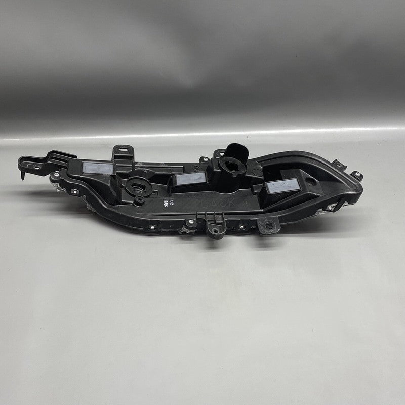 TOYOTA VENZA BUMPER SIGNAL LIGHT LEFT DRIVER 2021 2022 OEM 