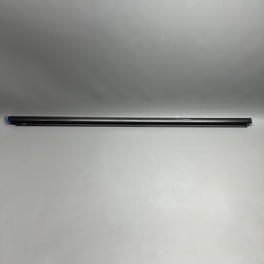 670211123 MASERATI MC20 DOOR MOLDING RIGHT FRONT 2020 2021 2022 2023 OEM 670211123