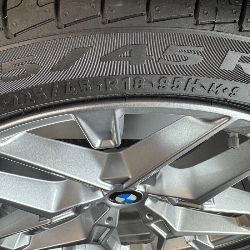 BMW 330i WHEEL RIM 18 INCH 2024 2025 OEM 5A7C687