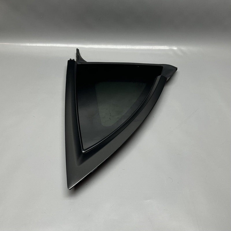 1495741-00-E TESLA MODEL Y QUARTER GLASS RIGHT REAR 2020 2021 2022 2023 OEM 1495741-00-E