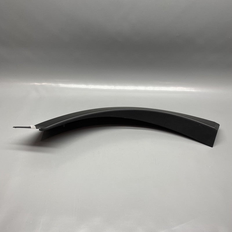 J8A228370AD RANGE ROVER VELAR WHEELHOUSE MOLDING TRIM RIGHT J8A228370AD 2018 2019 OEM