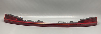 4KE945095G AUDI E-TRON REAR CENTER TAIL LIGHT 2022 2023 2024 OEM 4KE945095G CRACKED