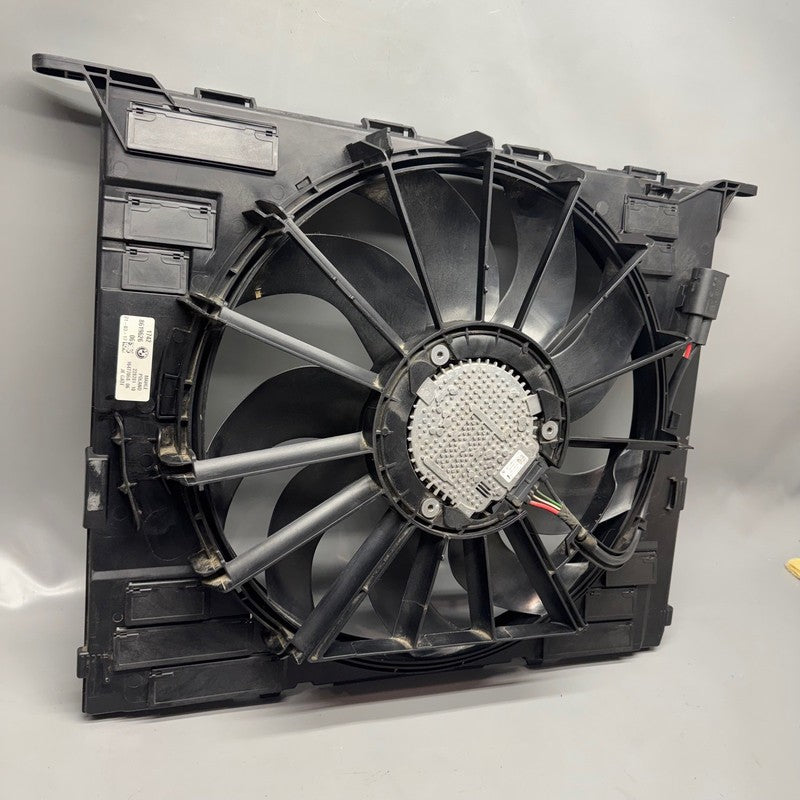 BMW 530 RADIATOR FAN 540 2016 2017 2018 2019 2020 OEM 8619626