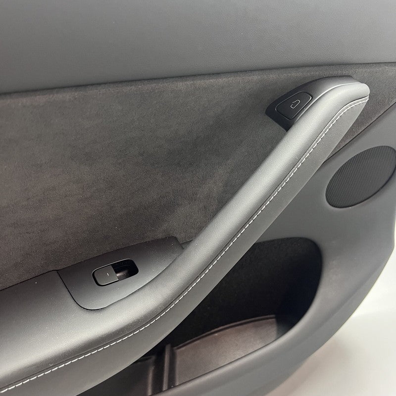 2000296-00-B TESLA MODEL Y DOOR PANEL LEFT REAR 2020 2021 2022 2023 OEM 2000296-00-B