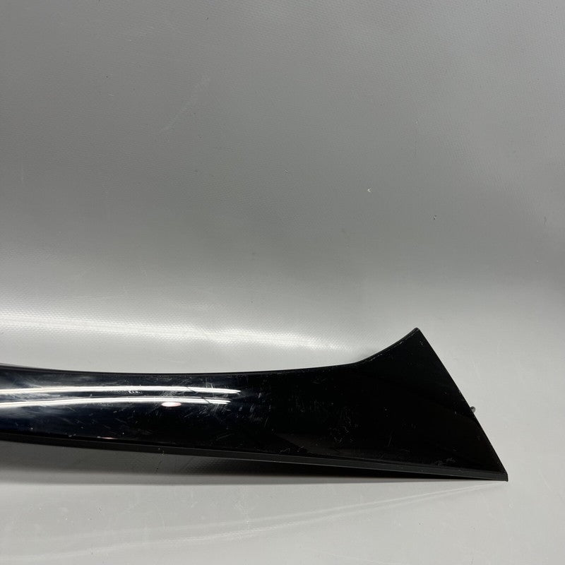 670111580 MASERATI LEVANTE TAILGATE BACKDOOR SPOILER RIGHT 2017 18 19 2020 OEM 670111580