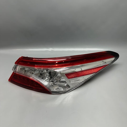 TOYOTA CAMRY TAIL LIGHT RIGHT PASSENGER 2018 2019 2020 2021 2022 2023 
