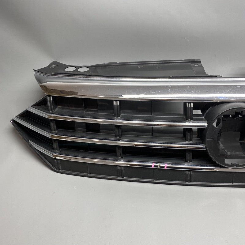 17A853653E VOLKSWAGEN JETTA GRILLE UPPER 17A853653E 2019 2020 OEM 