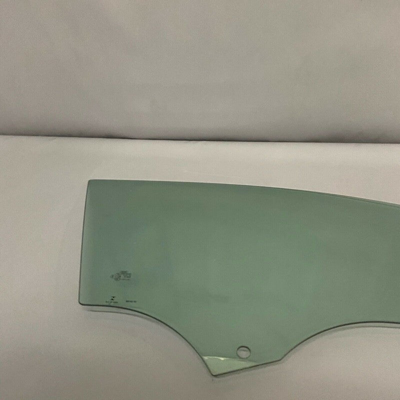 8W0845202 AUDI A4 S4 RIGHT FRONT DOOR GLASS 8W0845202 2017 2018 2019 OEM 