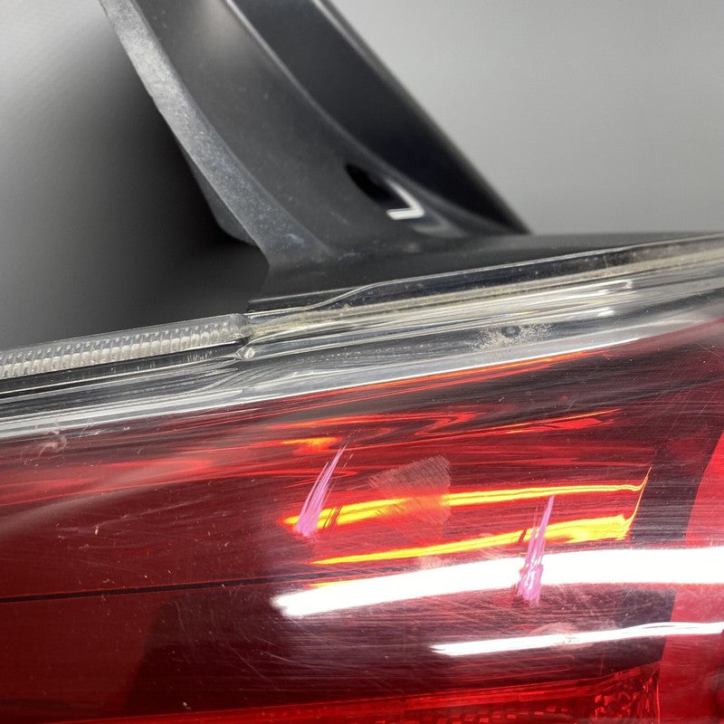 84201-SG051 SUBARU FORESTER TAIL LIGHT LEFT DRIVER 84201-SG051 2014 2015 2016 OEM