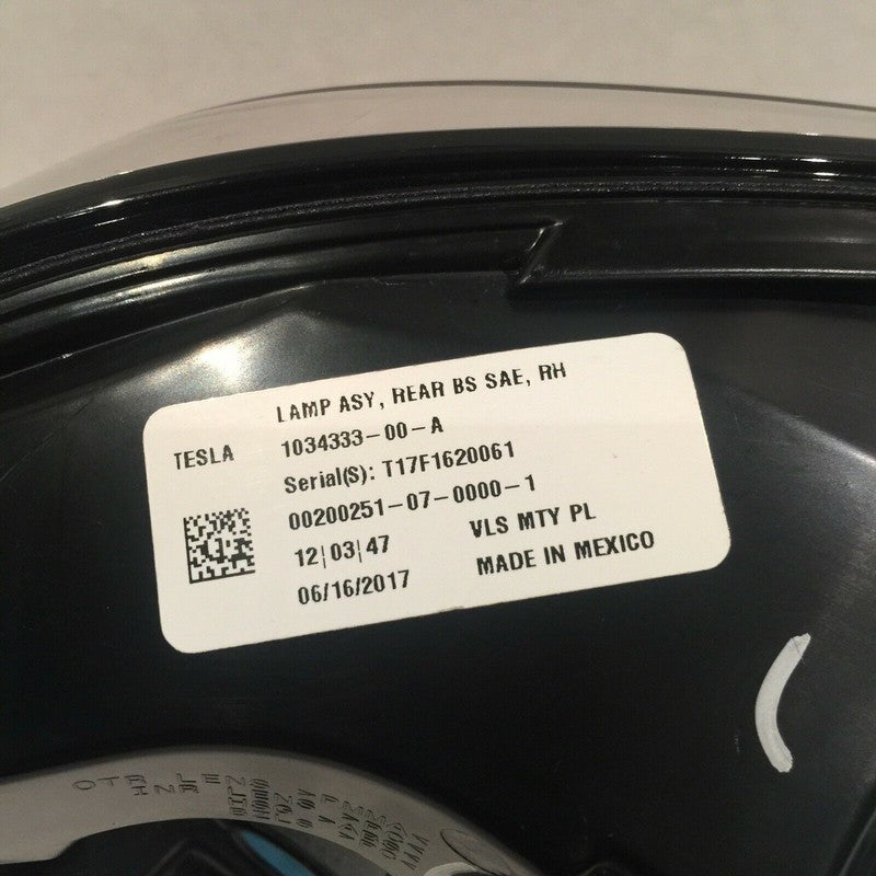 1034333-00-A TESLA MODEL X TAIL LIGHT RIGHT PASSENGER 1034333-00-A 2015 2016 2017 2018 OEM