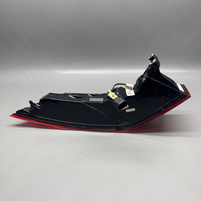 JAGUAR E PACE TAIL LIGHT RIGHT PASSENGER 2017 2018 2019 2020 OEM