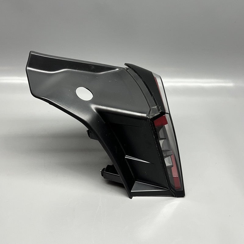 1077398-00-H TESLA MODEL 3 TAIL LIGHT RIGHT PASSENGER LED 2017 18 19 20 2021 OEM 1077398-00-H