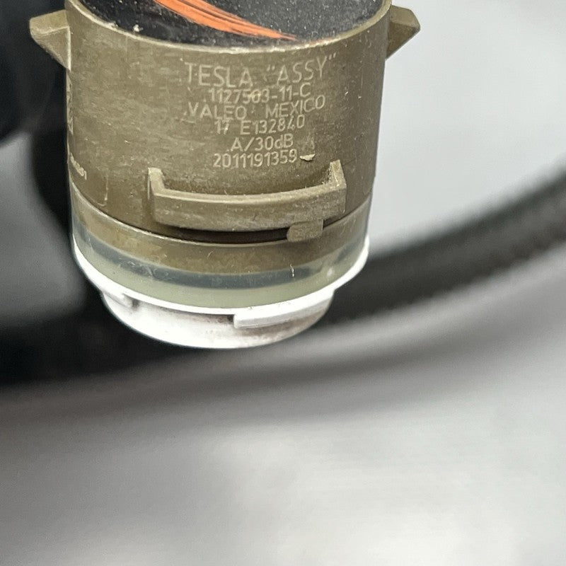 1067959-00-D TESLA MODEL 3 WIRE HARNESS REAR BUMPER PDC 2017 2018 2019 2020 2021 2022 2023 